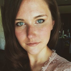 Meet your Posher, Amelia